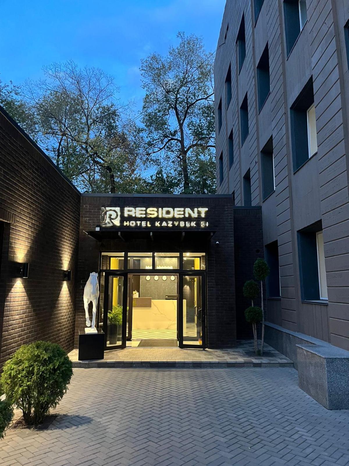 Resident Hotel Kazybek Bi Almaty Exterior photo